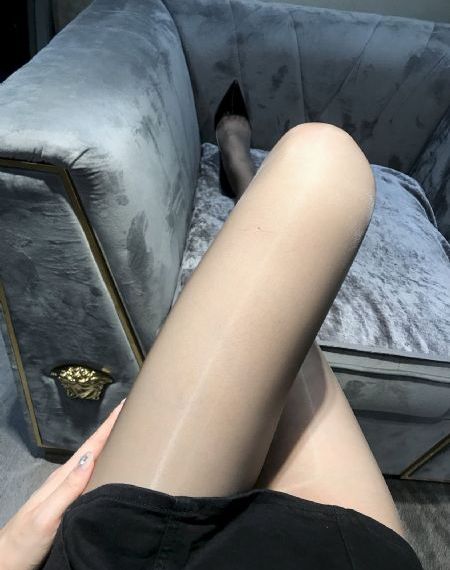 一脸嫌弃表情的妹子给你看胖次_BD国语电影全集观看